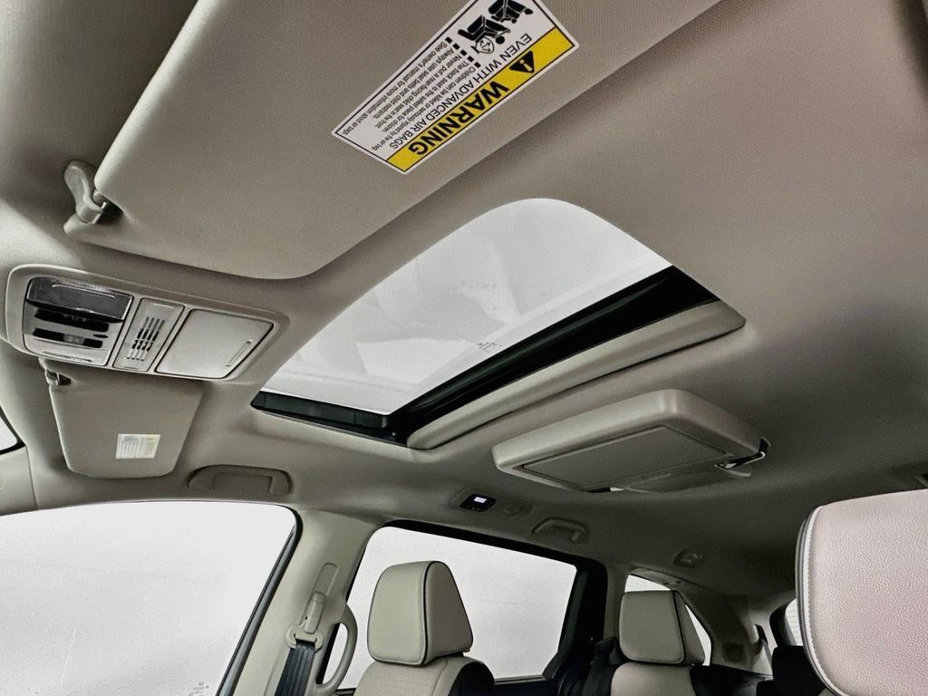 Used 2026 Honda Odyssey Elite image 11