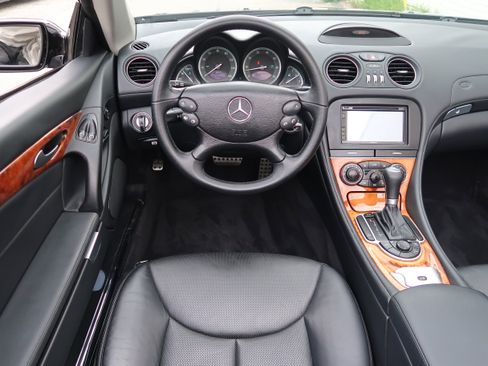 Used 2008 Mercedes-Benz SL 550 image 14