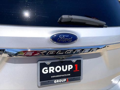 Used 2017 Ford Explorer FWD image 29