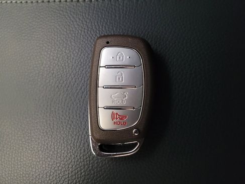 Used 2019 Hyundai Sonata Limited FWD image 32