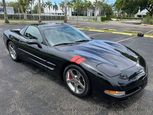 Used 1998 Chevrolet Corvette Coupe w/ Roof Pkg RWD image 2