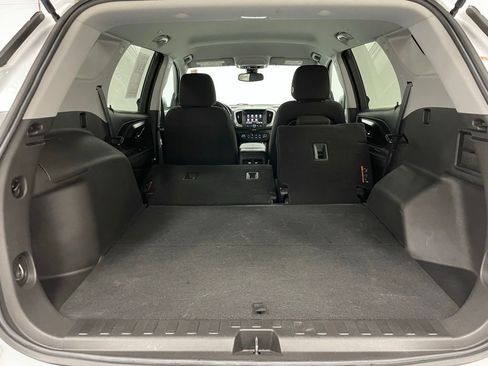 Used 2022 GMC Terrain SLE image 25