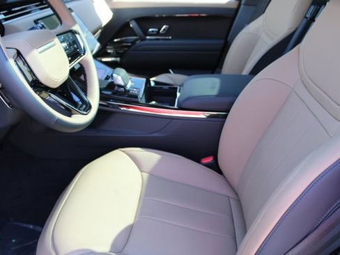 New 2025 Land Rover Range Rover Sport Dynamic SE image 19
