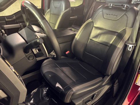 Used 2018 Ford F150 Raptor w/ Equipment Group 802A Luxury AWD/4WD image 17