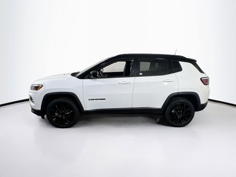 Used 2022 Jeep Compass Latitude AWD/4WD image 8