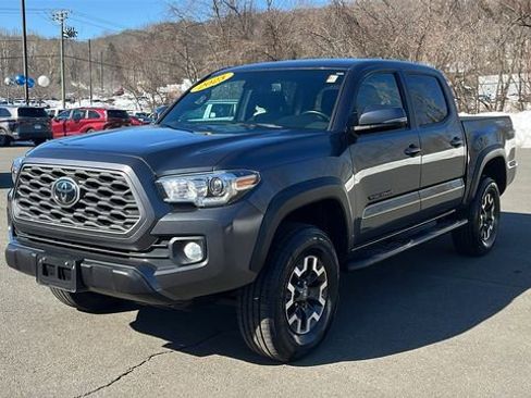 Used 2023 Toyota Tacoma TRD Off-Road image 3