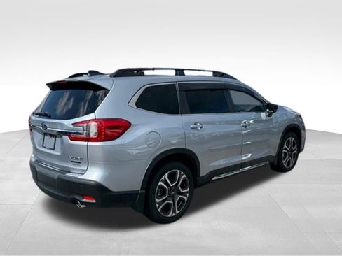 Used 2024 Subaru Ascent Limited w/ Technology Package AWD/4WD image 8