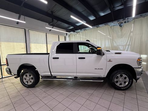 Used 2025 RAM 2500 Big Horn AWD/4WD image 3