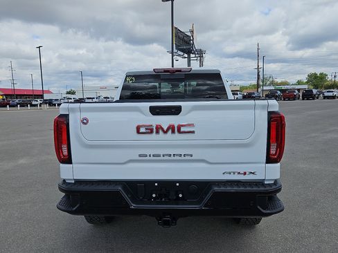 New 2026 GMC Sierra 1500 AT4X image 4
