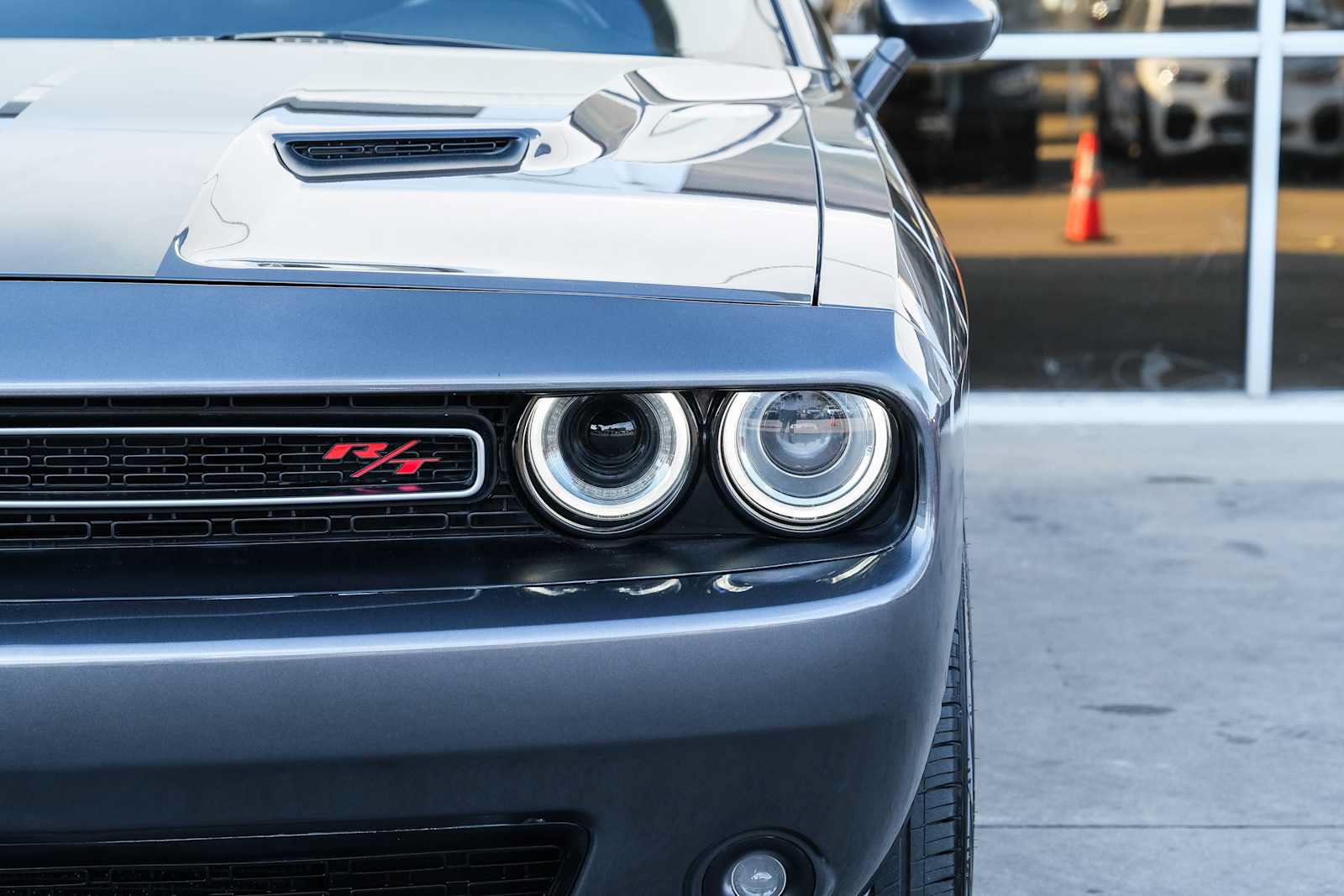 Used 2016 Dodge Challenger R/T w/ Driver Convenience Group RWD image 7