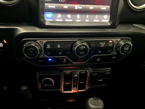 Used 2023 Jeep Wrangler Sahara w/ Cold Weather Group image 26