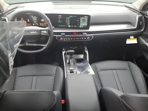 New 2026 Kia Sorento S image 6