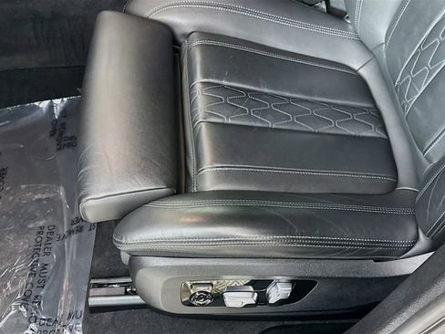 Used 2023 BMW X6 xDrive40i w/ Executive Package image 20