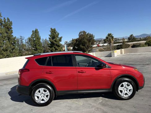 Used 2013 Toyota RAV4 LE image 41