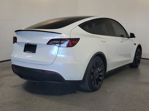 Used 2022 Tesla Model Y Performance image 6