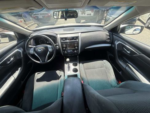 Used 2015 Nissan Altima 2.5 SV FWD image 33