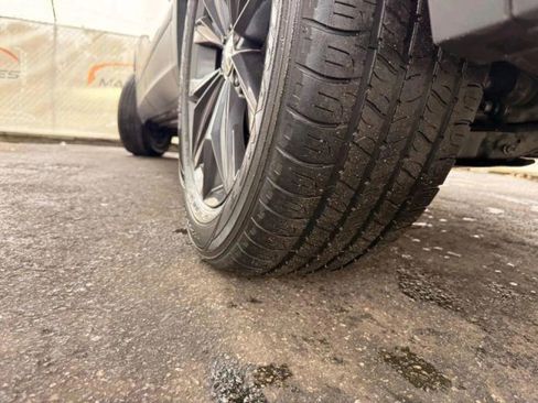 Used 2022 Volkswagen Tiguan SE w/ Panoramic Sunroof Package image 43