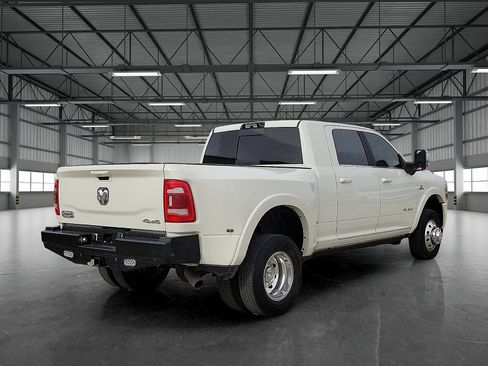 Used 2023 RAM 3500 Limited image 4
