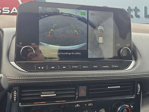 Used 2021 Nissan Rogue Platinum image 27