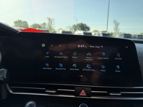 Used 2025 Hyundai Elantra SEL FWD image 15