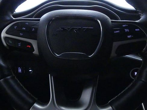 Used 2015 Dodge Challenger SRT Hellcat image 18