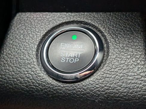 Used 2019 Ford Expedition Limited w/ Equipment Group 302A RWD image 28