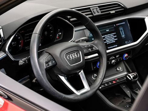 Used 2023 Audi Q3 2.0T Premium Plus w/ Premium Plus Package image 20