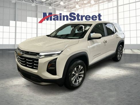 Used 2026 Chevrolet Equinox LT FWD image 1
