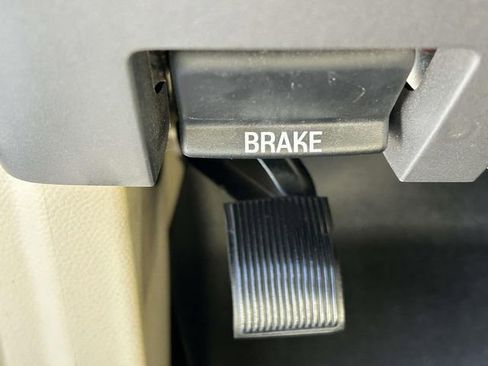 Used 2015 Ford Expedition Limited w/ Equipment Group 301A RWD image 15