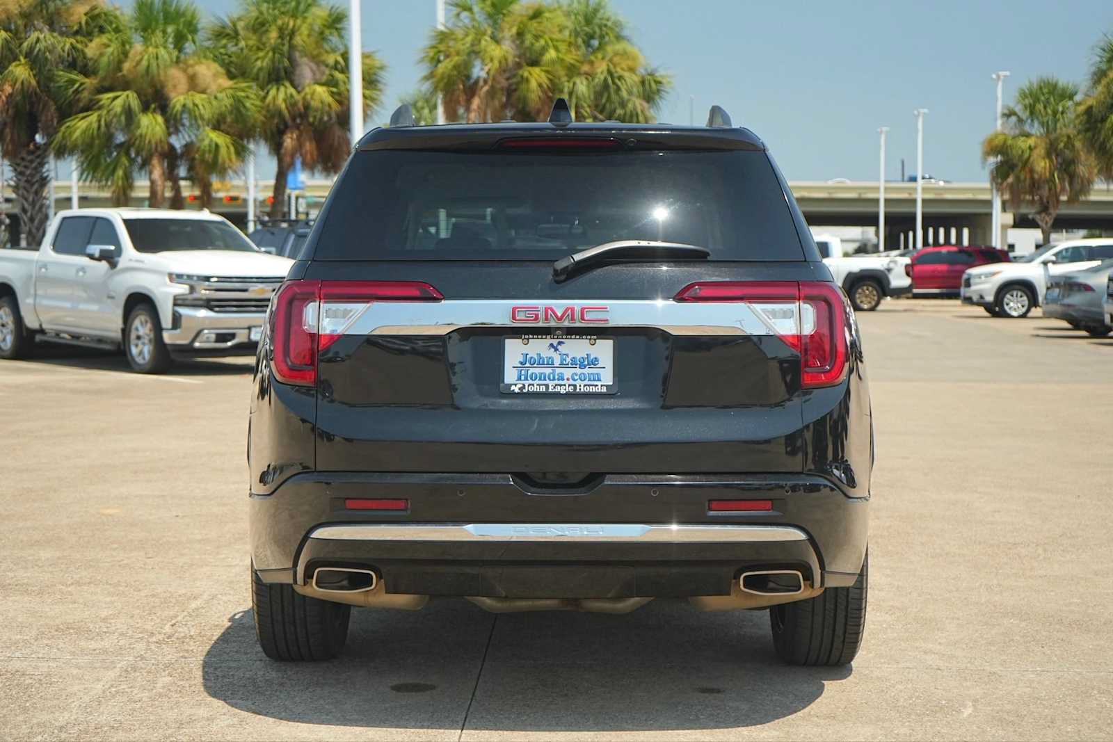 Used 2023 GMC Acadia Denali FWD image 5