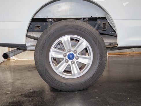 Used 2019 Ford F150 XLT w/ Equipment Group 301A Mid AWD/4WD image 8