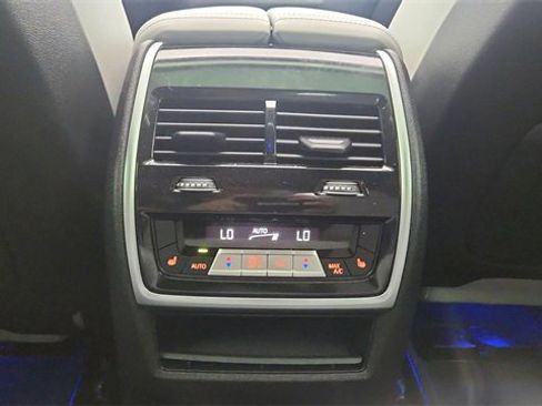 Used 2025 BMW X6 xDrive40i image 39