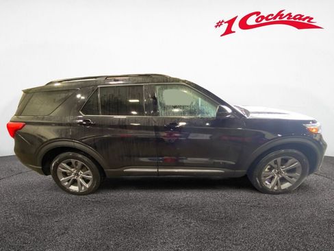 Used 2023 Ford Explorer XLT w/ Equipment Group 202A image 8