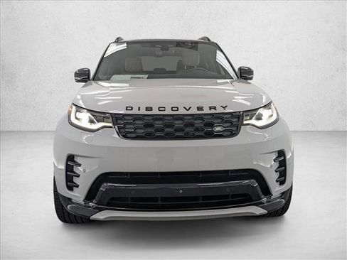 New 2025 Land Rover Discovery Dynamic SE image 6