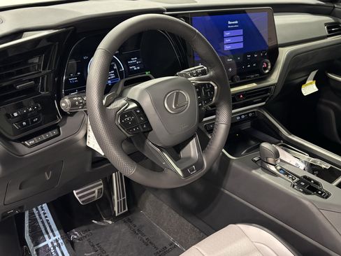 New 2026 Lexus TX 500h AWD image 30