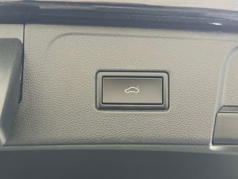 Used 2021 Volkswagen Atlas SE image 5