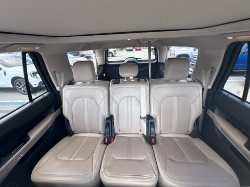 Used 2024 Ford Expedition Max Limited RWD image 23