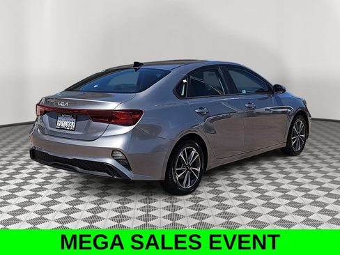 Used 2023 Kia Forte LXS w/ LXS Technology Package FWD image 3