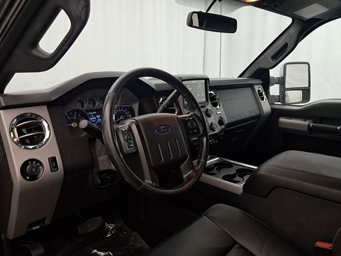 Used 2015 Ford F350 Lariat w/ Chrome Package image 9