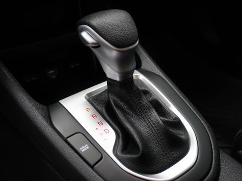 Used 2023 Kia Forte LXS FWD image 19