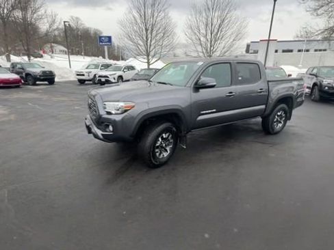 Certified 2021 Toyota Tacoma TRD Off-Road image 4