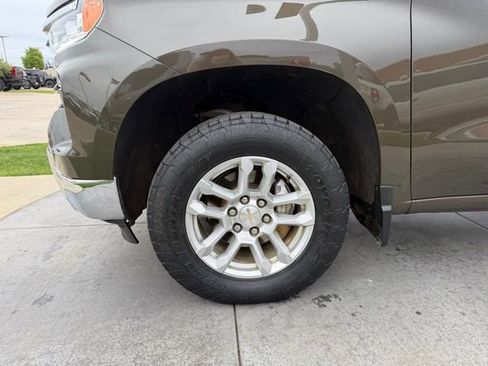 Used 2023 Chevrolet Silverado 1500 LT image 4