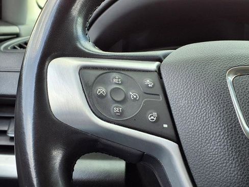 Used 2022 GMC Terrain SLT image 11