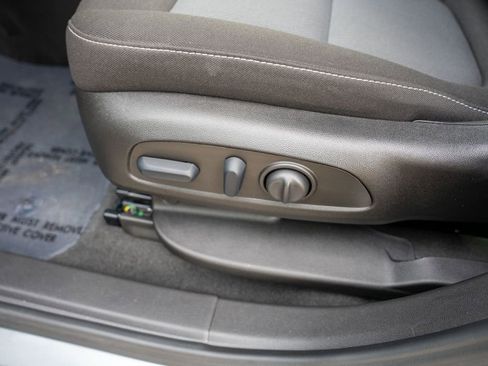 Used 2025 Chevrolet Blazer LT image 17