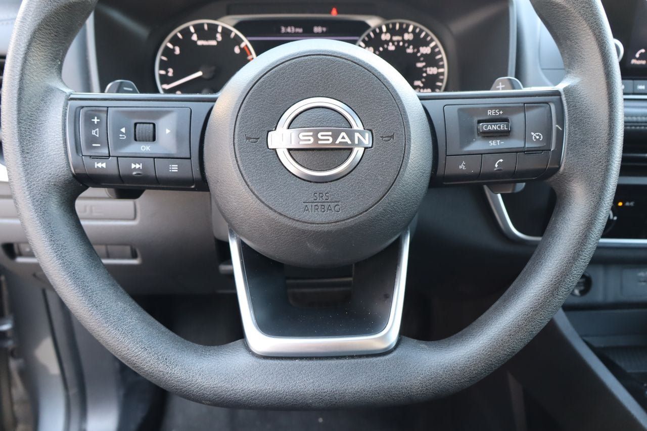 Used 2024 Nissan Rogue S AWD/4WD image 11