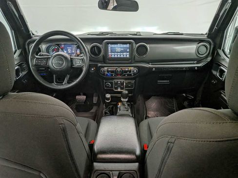 Used 2023 Jeep Wrangler Unlimited image 17