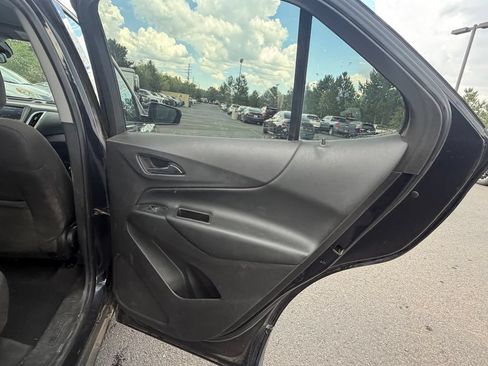 Used 2020 Chevrolet Equinox LT AWD/4WD image 13