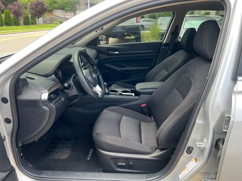 Used 2024 Nissan Altima 2.5 SV FWD image 26