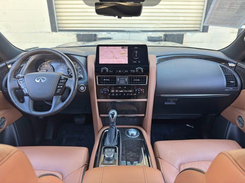 Used 2024 INFINITI QX80 Sensory AWD/4WD image 13