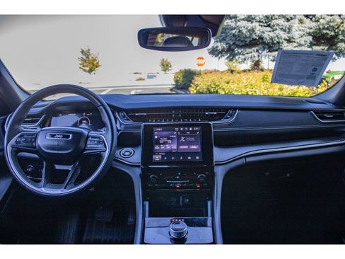 Used 2023 Jeep Grand Cherokee L Laredo AWD/4WD image 25
